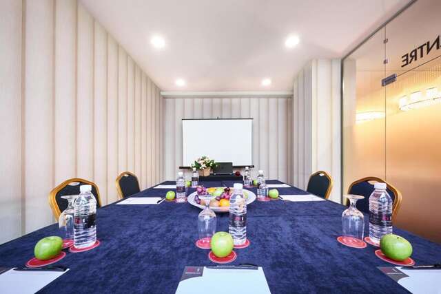 Отель Metropolitan Hotel Sofia София-29